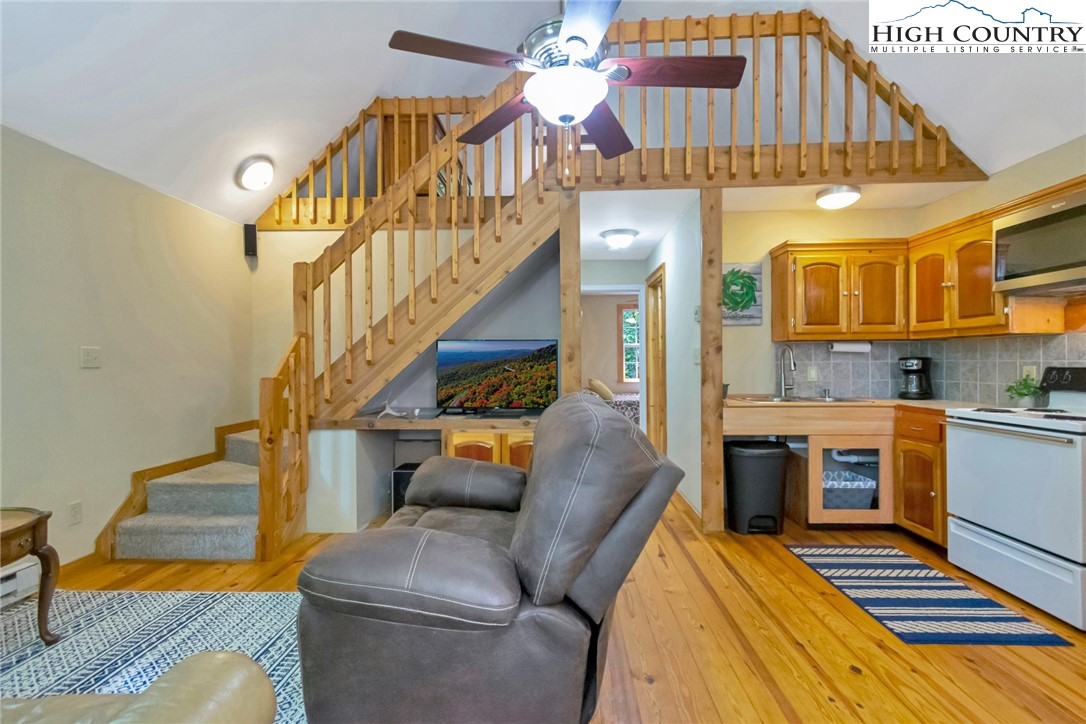 662 Laurel Ridge Banner Elk, NC 28604 - Photo 7 of 46 Gallery Image 7