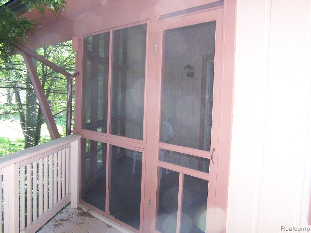 2896 North Tipsico Lake Road Hartland, MI 48353 - Photo 19 of 24 Tipsico Lk 2896 014.jpg