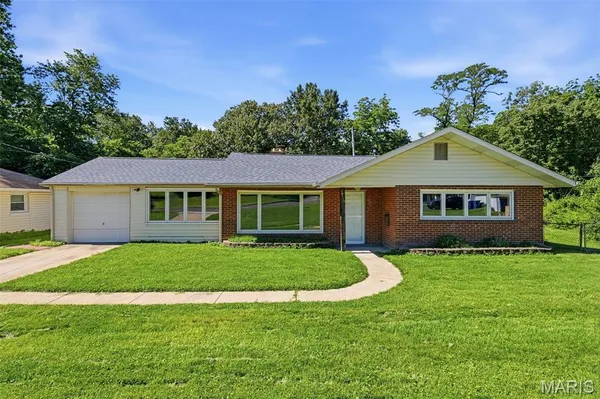 $160,000 | 8736 Marvista Drive, St. Louis, MO 63114