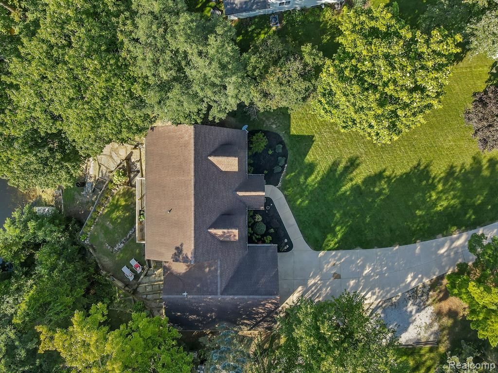 8246 Kimble Drive Pinckney, MI 48169 - Photo 40 of 45