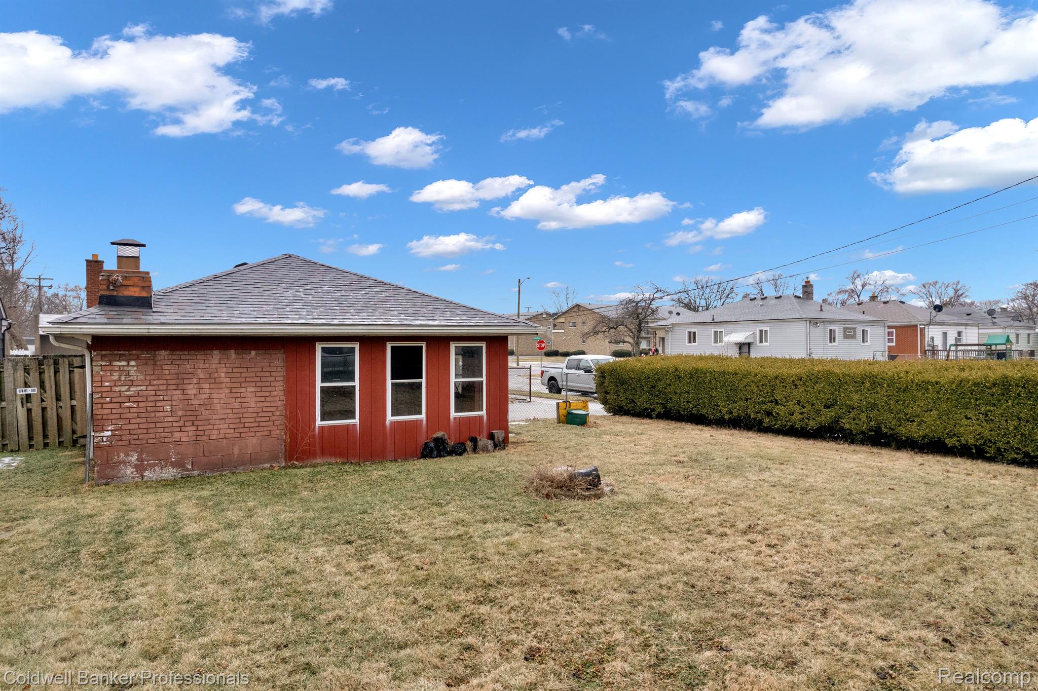14615 Stephens Road Eastpointe, MI 48021 - Photo 5 of 25