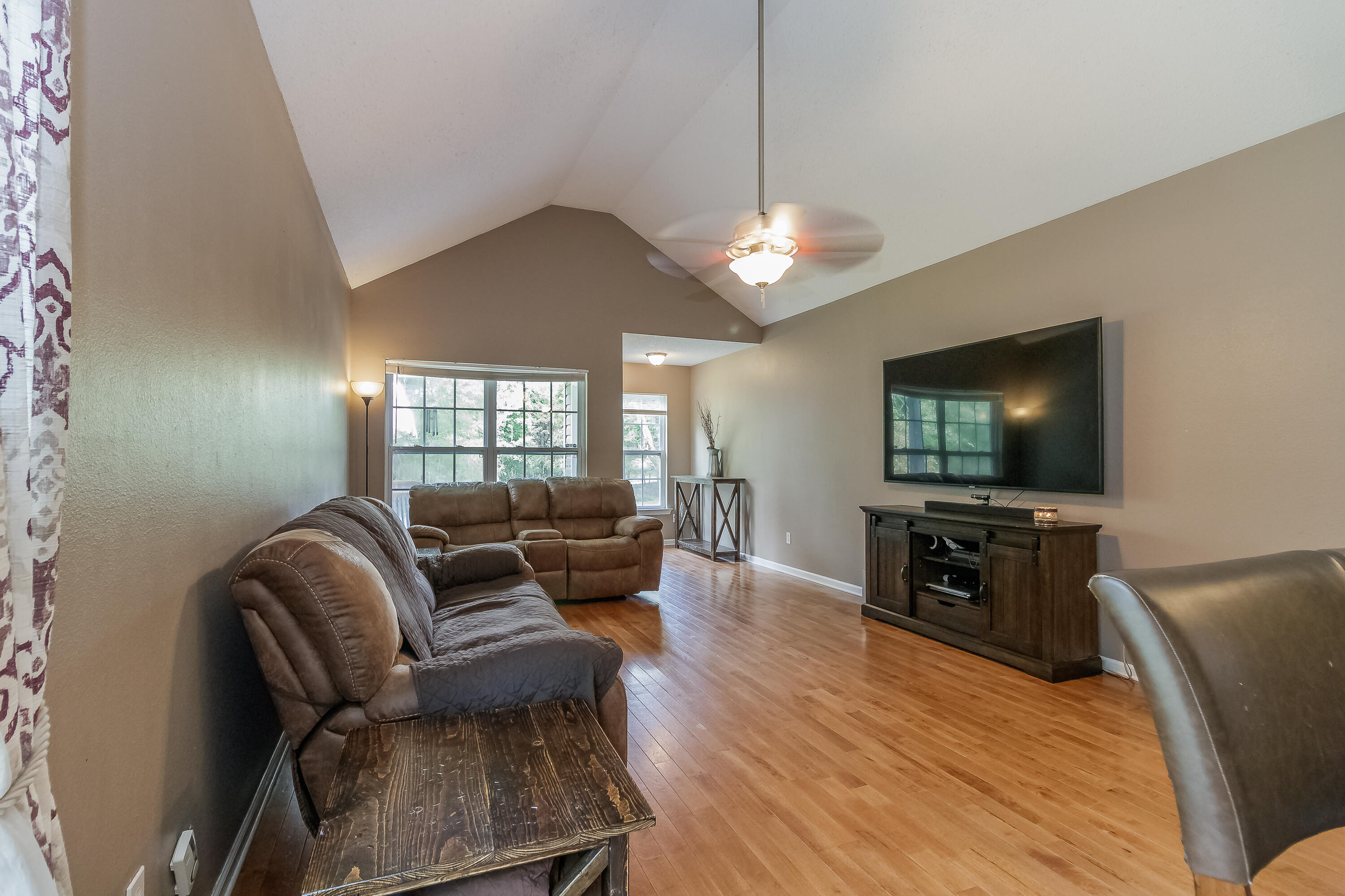 70 Clyde Byrd Road LaFayette, GA 30728 - Photo 5 of 35 Lliving Room