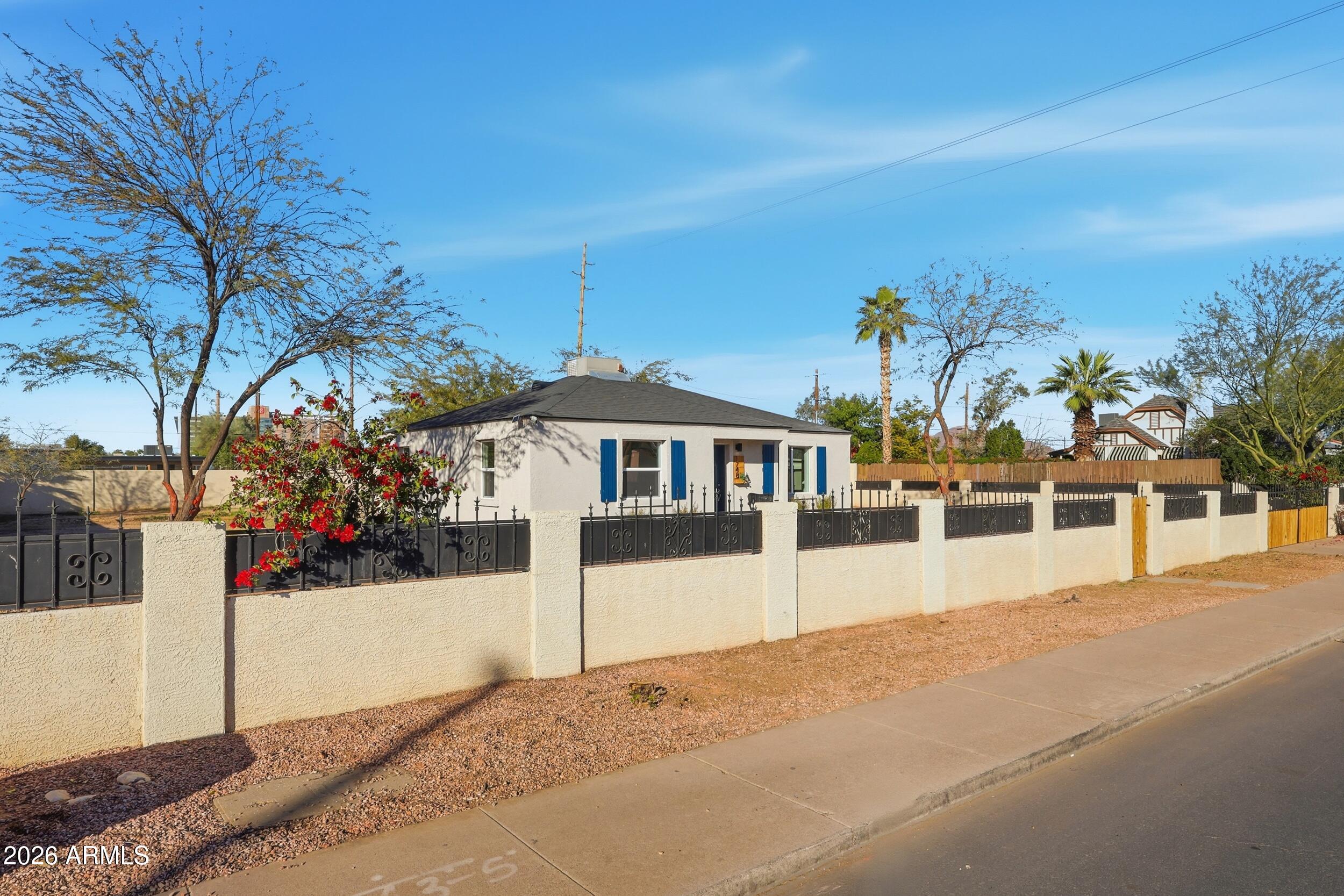 1748 East Monte Vista Road Phoenix, AZ 85006 - Photo 30 of 34 img_04