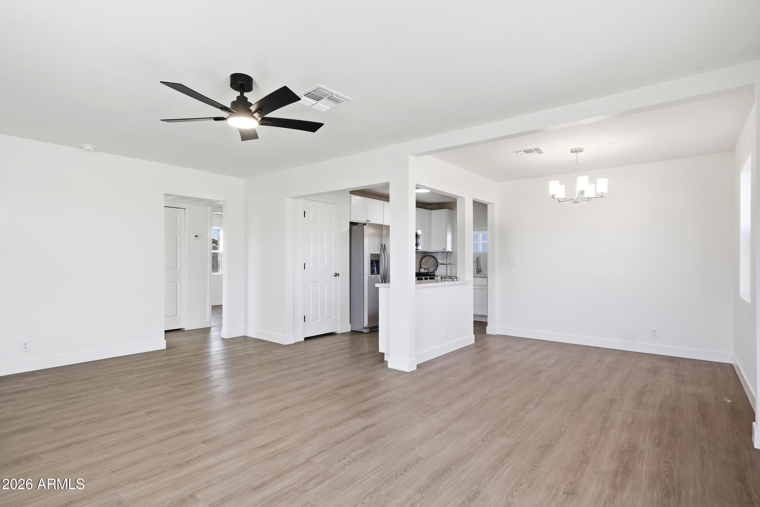 1748 East Monte Vista Road Phoenix, AZ 85006 - Photo 4 of 34 img_10