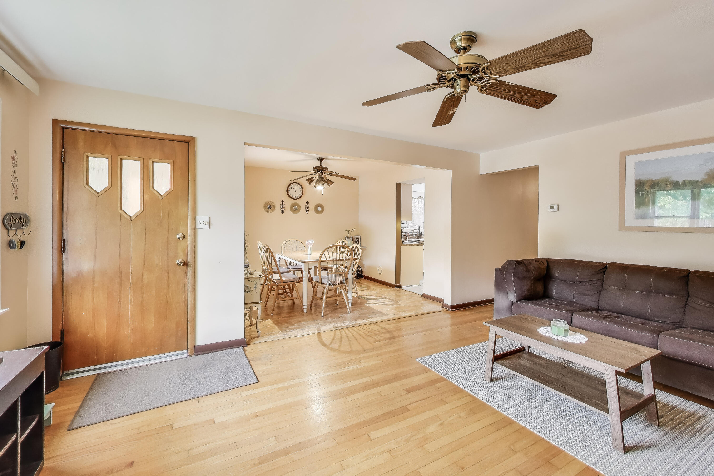 2036 Atchison Avenue Whiting, IN 46394 - Photo 3 of 30 a living room with furniture and a window