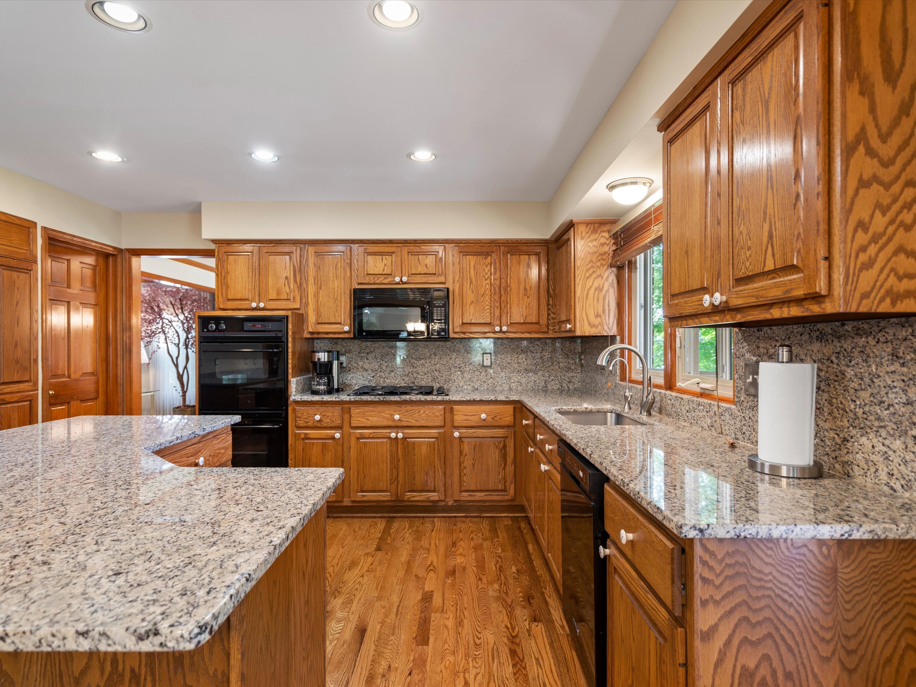 4073 Jacquelynn Court Rochester, MI 48306 - Photo 23 of 88 35-DSC04285