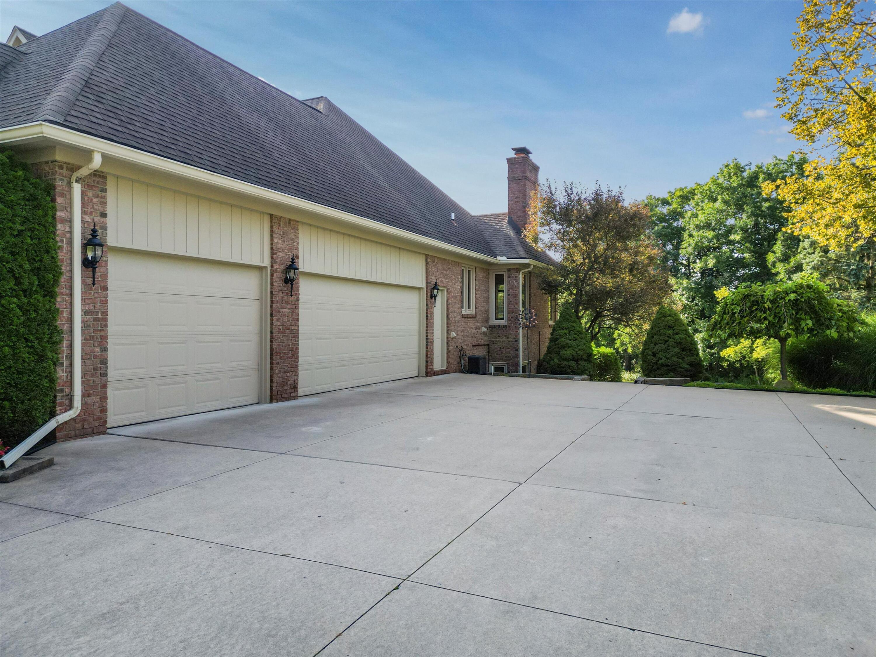4073 Jacquelynn Court Rochester, MI 48306 - Photo 83 of 88 08-DJI_0261