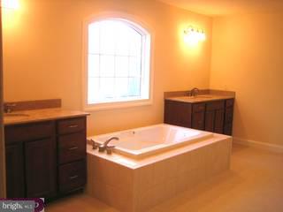 625 Creek Road Brookhaven, PA 19015 - Photo 5 of 6 Gallery Image 5