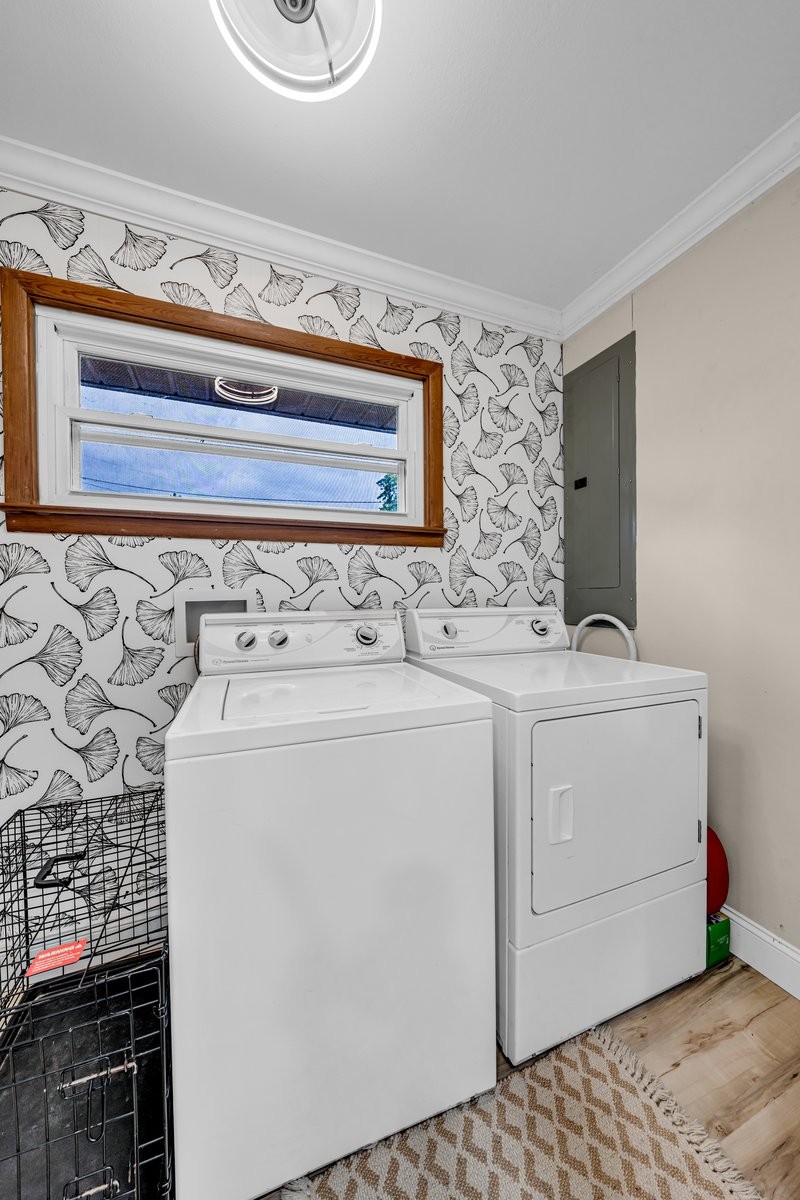 207 East Fort Street Tullahoma, TN 37388 - Photo 21 of 45 a utility room with dryer and washer