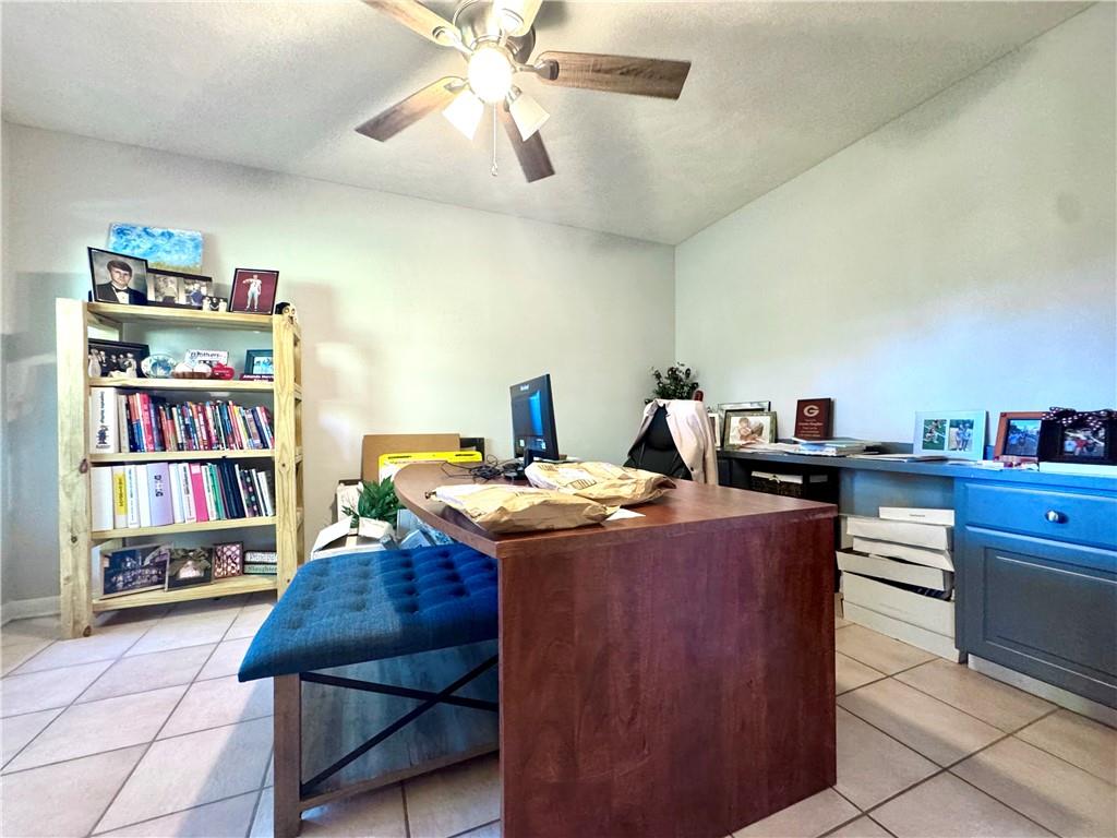 130 Holt Road Pollock, LA 71467 - Photo 8 of 60