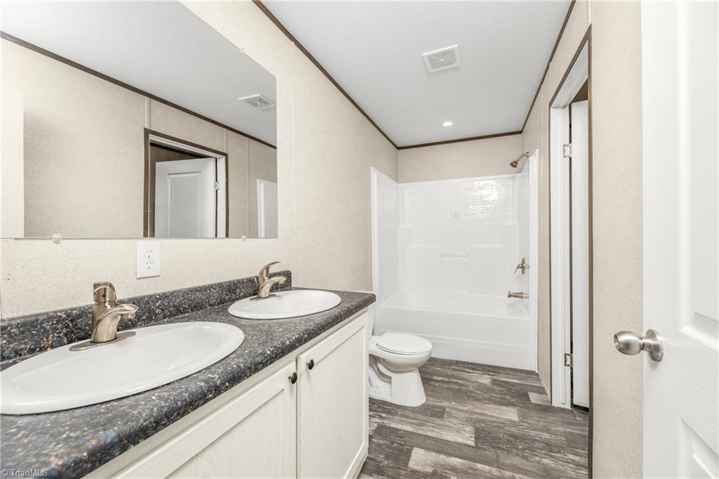 1256 Poplar Springs Road Elkin, NC 28621 - Photo 6 of 12 Gallery Image 6