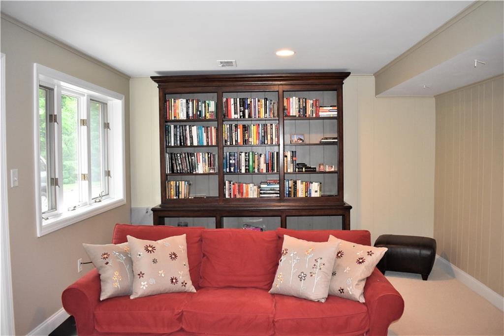 841 Elm Spring Road Pittsburgh, PA 15243 - Photo 22 of 25 Gallery Image 22