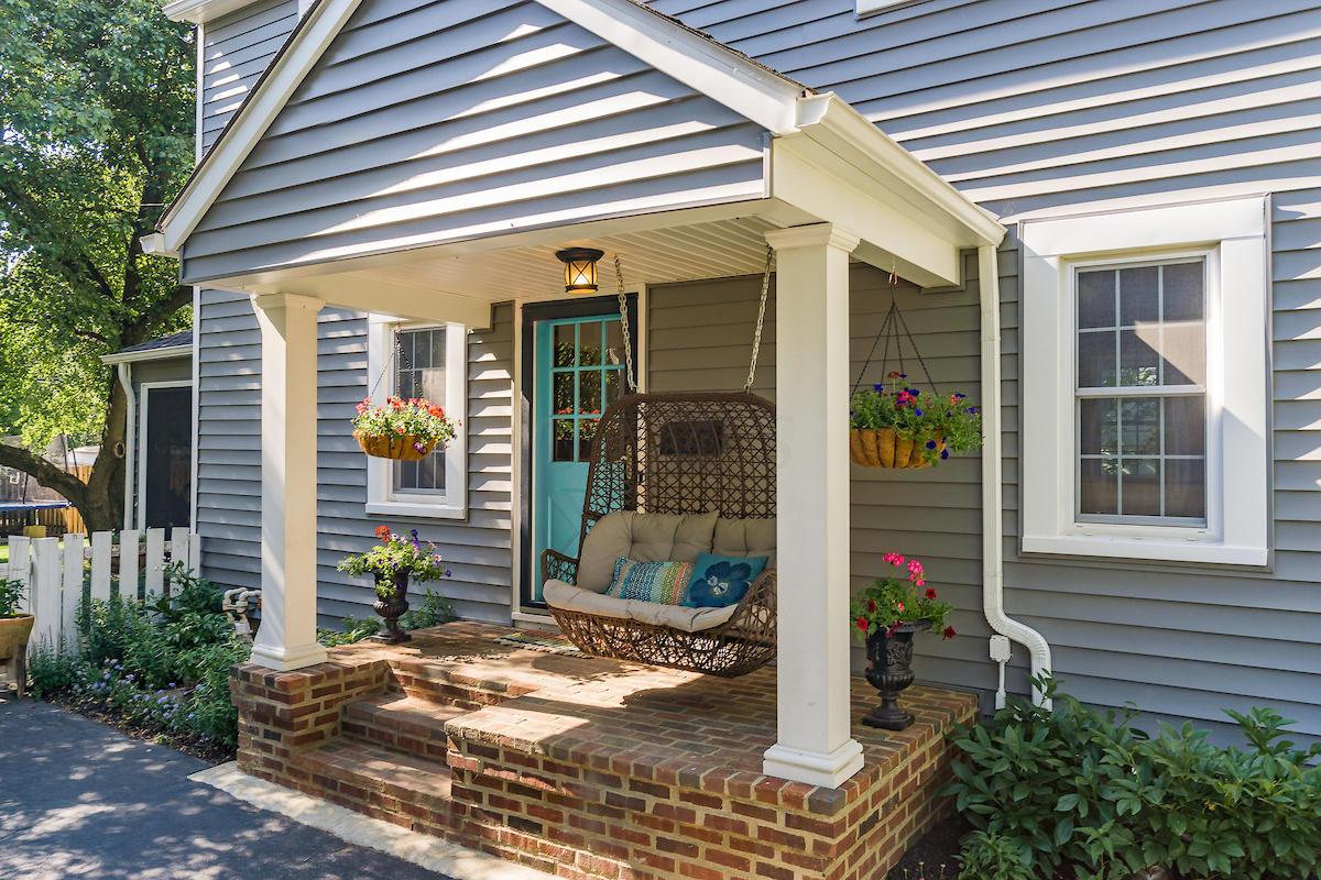 891 South Remington Road Columbus, OH 43209 - Photo 3 of 49