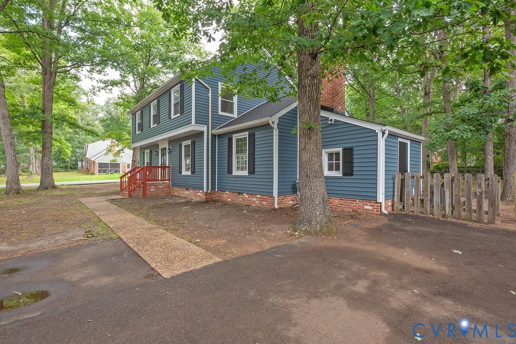 11840 Winfore Drive Midlothian, VA 23113 - Photo 2 of 40 Two-story residence featuring blue siding, white t