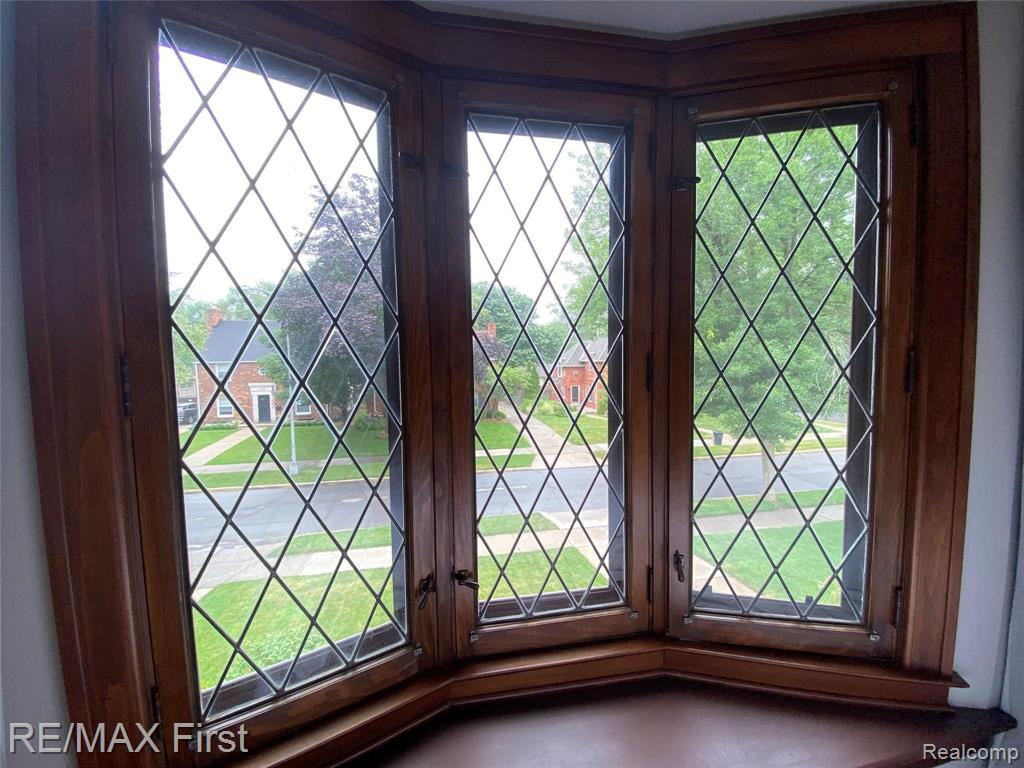 240 Fisher Road Grosse Pointe Farms, MI 48230 - Photo 37 of 54