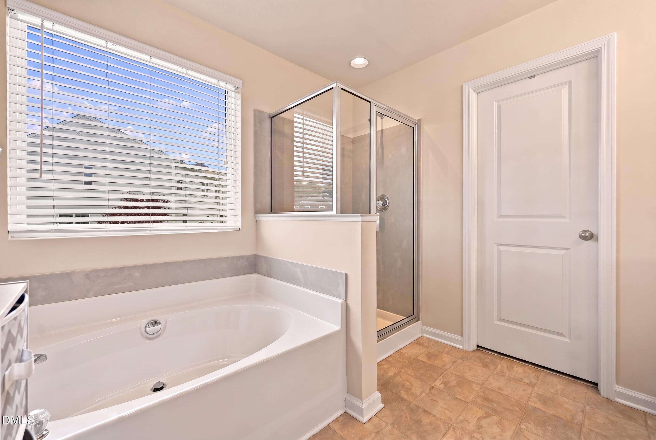 Walk in Shower & Tub
