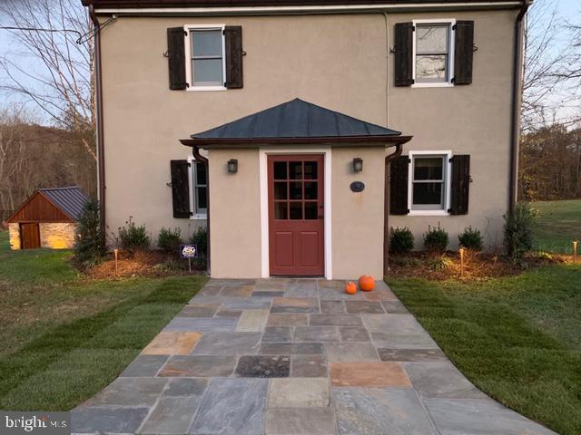 14061 Hume Road Hume, VA 22639 - Photo 2 of 91 Gallery Image 2