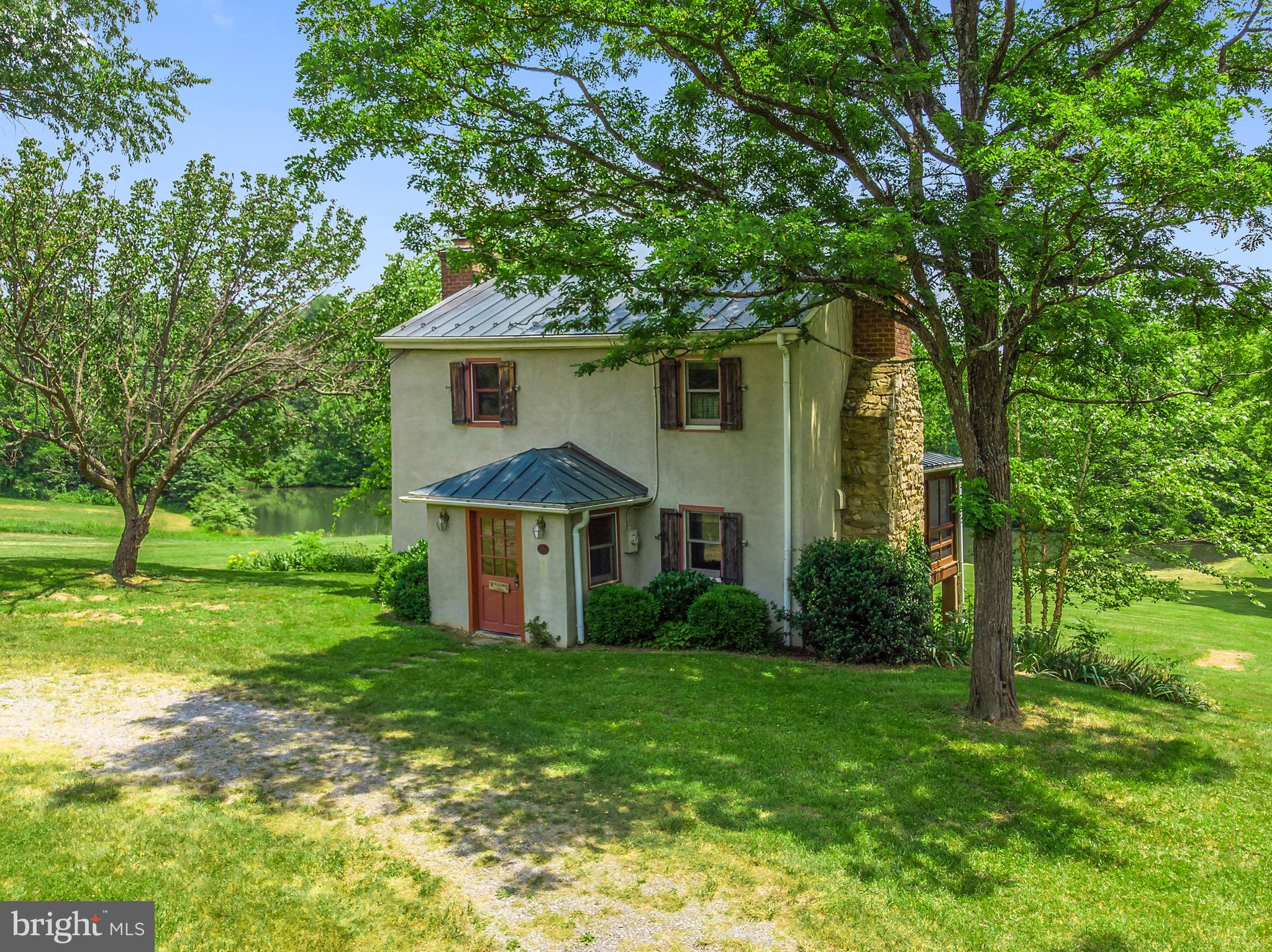 14061 Hume Road Hume, VA 22639 - Photo 4 of 91 Gallery Image 4