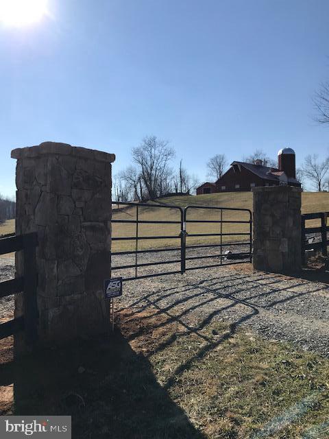 14061 Hume Road Hume, VA 22639 - Photo 7 of 91 Gallery Image 7