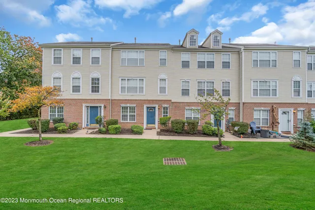 $3,000 | 11 Kosmoski Terrace, Unit 106, Parlin, NJ 08859