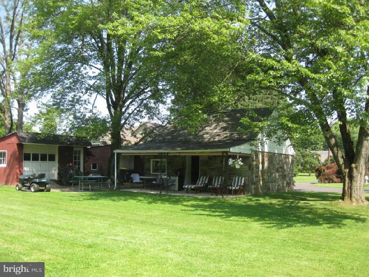 8 Meetinghouse Road Hatboro, PA 19040 - Photo 20 of 25 Patio