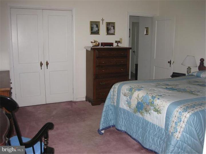 8 Meetinghouse Road Hatboro, PA 19040 - Photo 9 of 25 Bedroom - Main