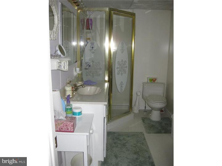 8 Meetinghouse Road Hatboro, PA 19040 - Photo 10 of 25 Bathroom