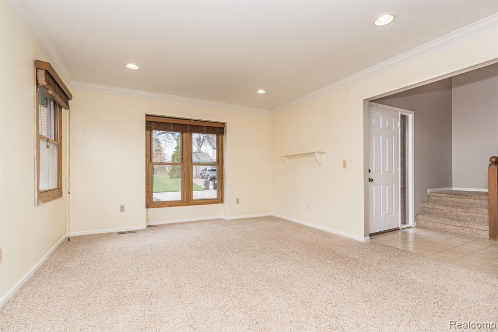 1643 Hillside Lane Rochester Hills, MI 48307 - Photo 12 of 48