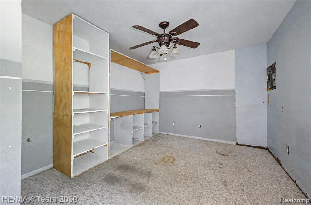 2145 Oakville Waltz Road New Boston, MI 48164 - Photo 28 of 56