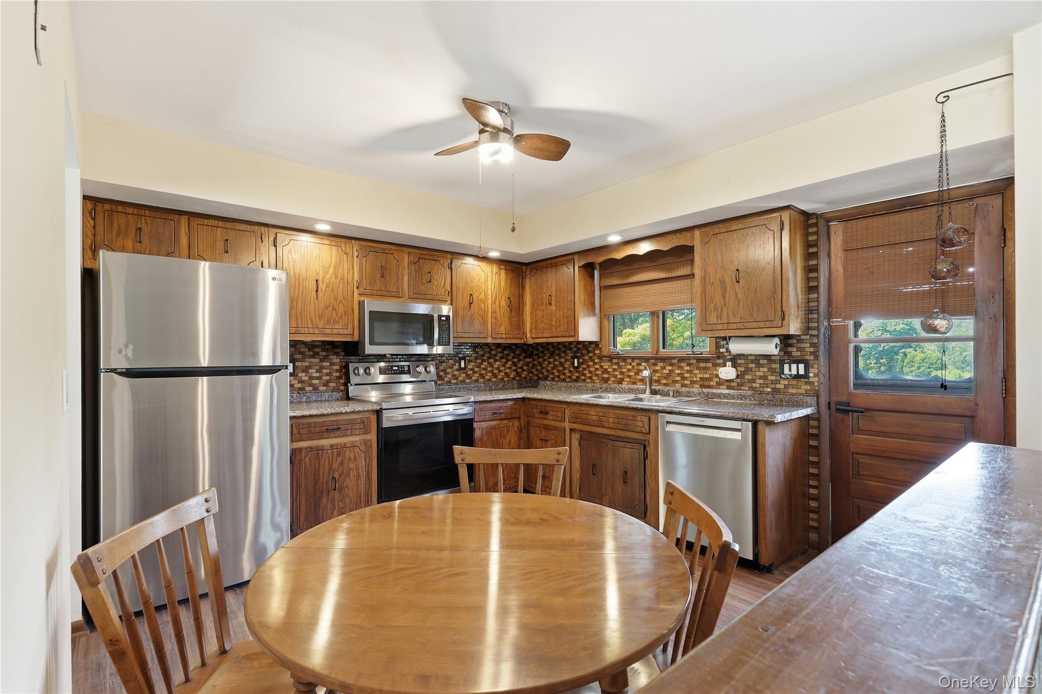 347 Plains Road Wallkill, NY 12589 - Photo 15 of 46