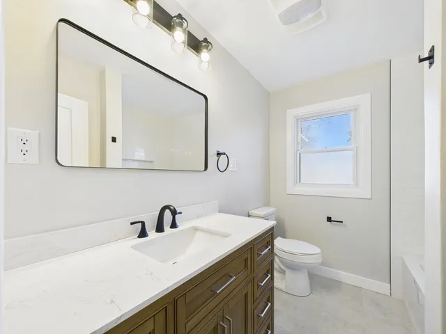 $575,000 | 25 Pershing Avenue, Acushnet, MA 02743