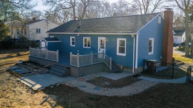 $575,000 | 25 Pershing Avenue, Acushnet, MA 02743