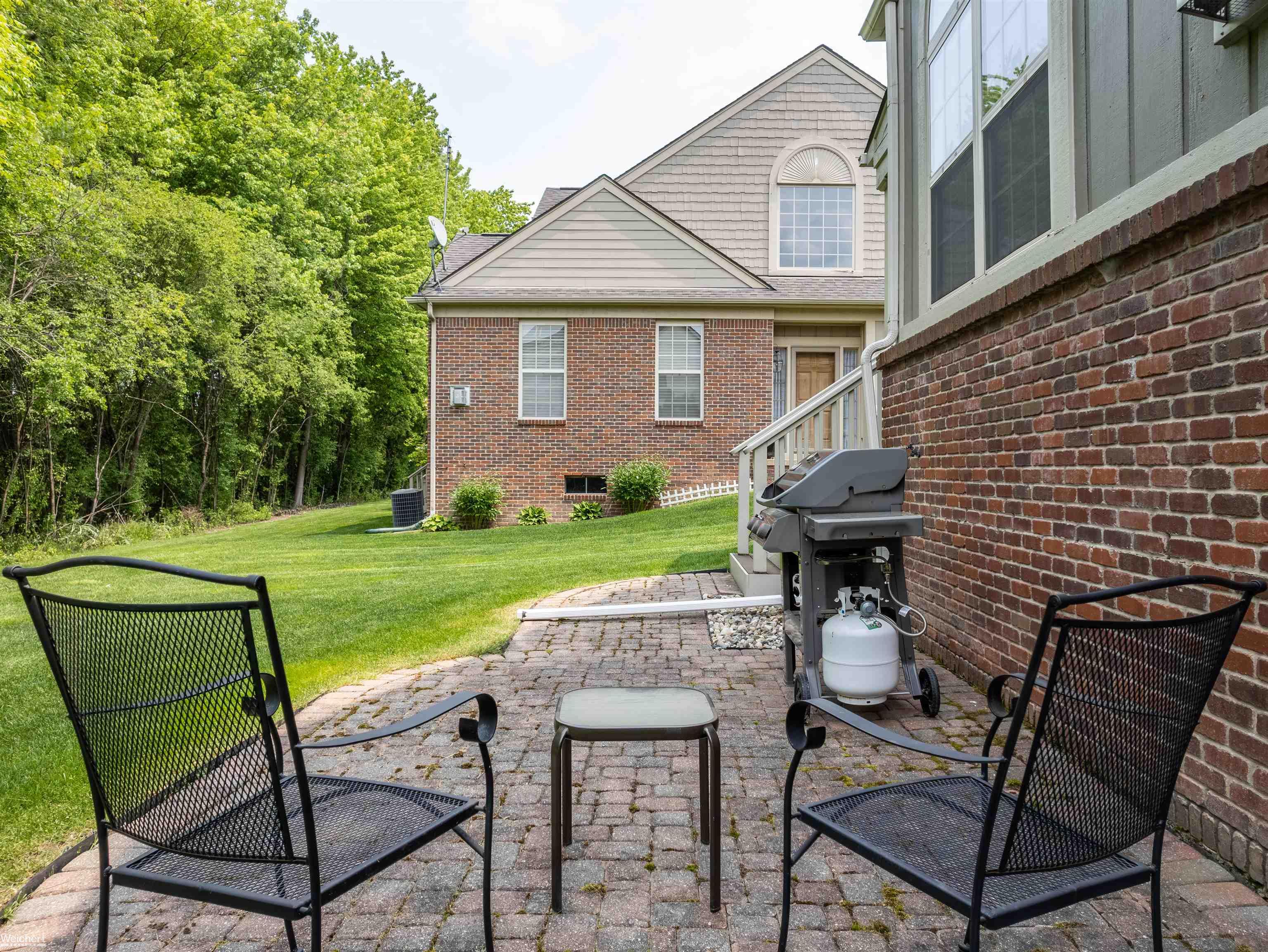 2274 Preserve Lane Rochester, MI 48309 - Photo 27 of 38 Direct access to Enclosed Deck