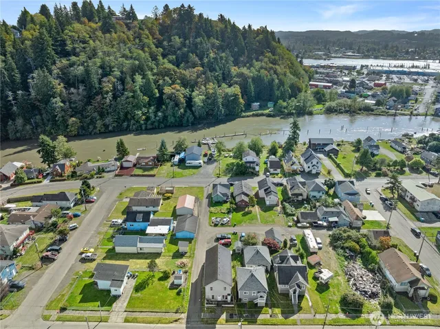 $250,000 | 1117 East 1st Street, Aberdeen, WA 98520