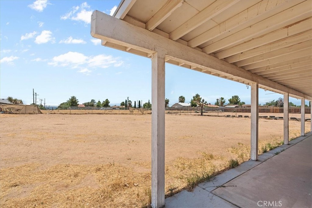 18047 Yucca Street Hesperia, CA 92345 - Photo 24 of 32