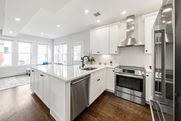 $975,000 | 12-14 Porter Street, Unit 12, Boston, MA 02130