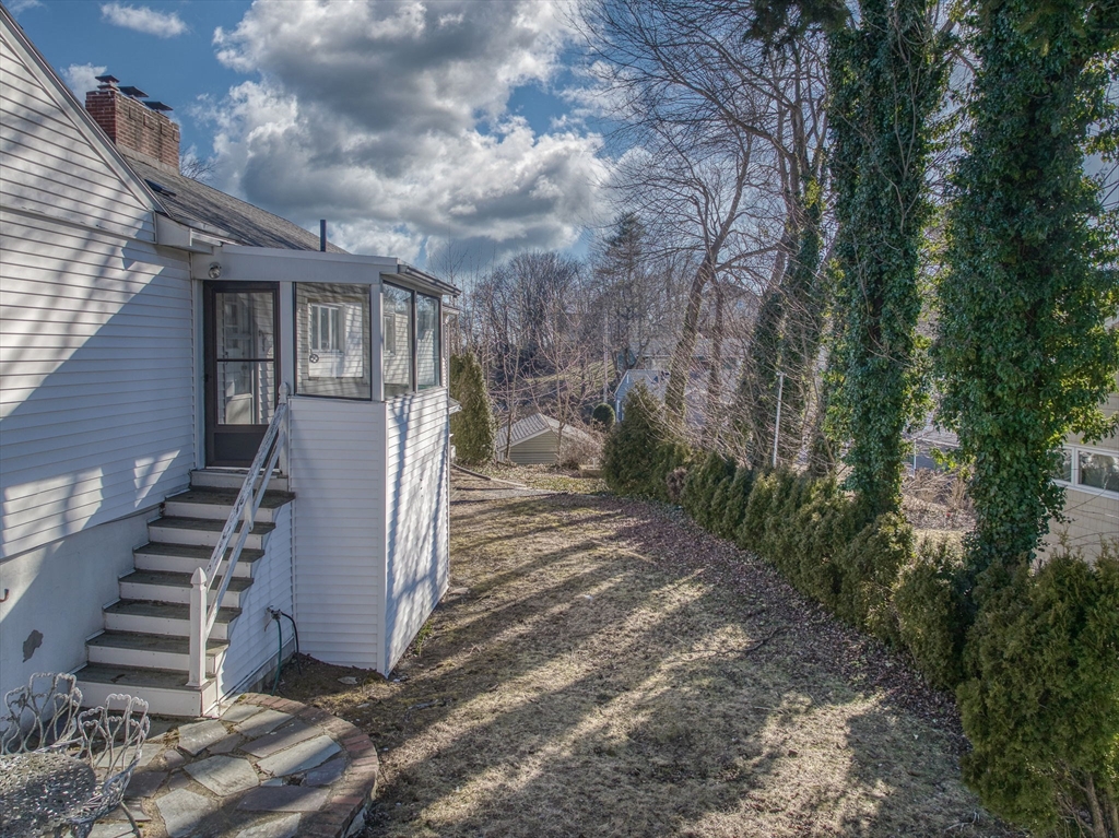 70 Moon Road Lynn, MA 01904 - Photo 5 of 35 Gallery Image 5