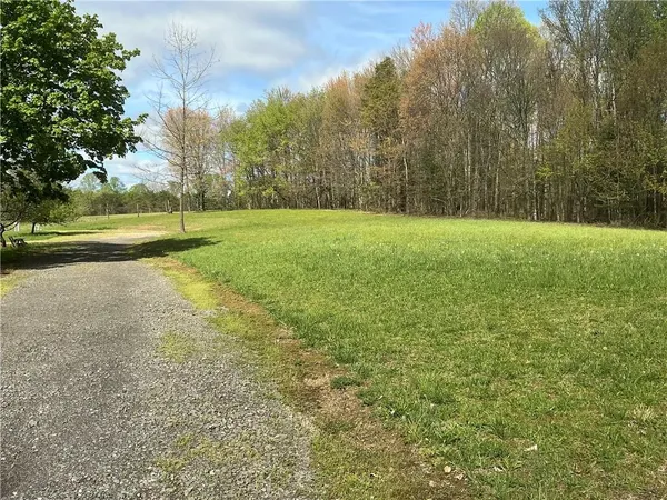$800 | 777 Sleepy Hollow Road, Indiana, PA 15701