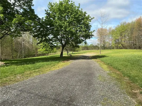 $800 | 777 Sleepy Hollow Road, Indiana, PA 15701