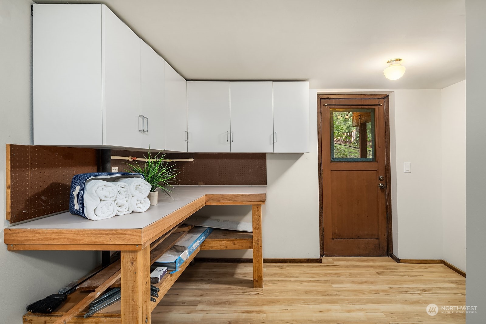 16117 Southeast 145th Place Renton, WA 98059 - Photo 31 of 38 a view of workspace with wooden floor