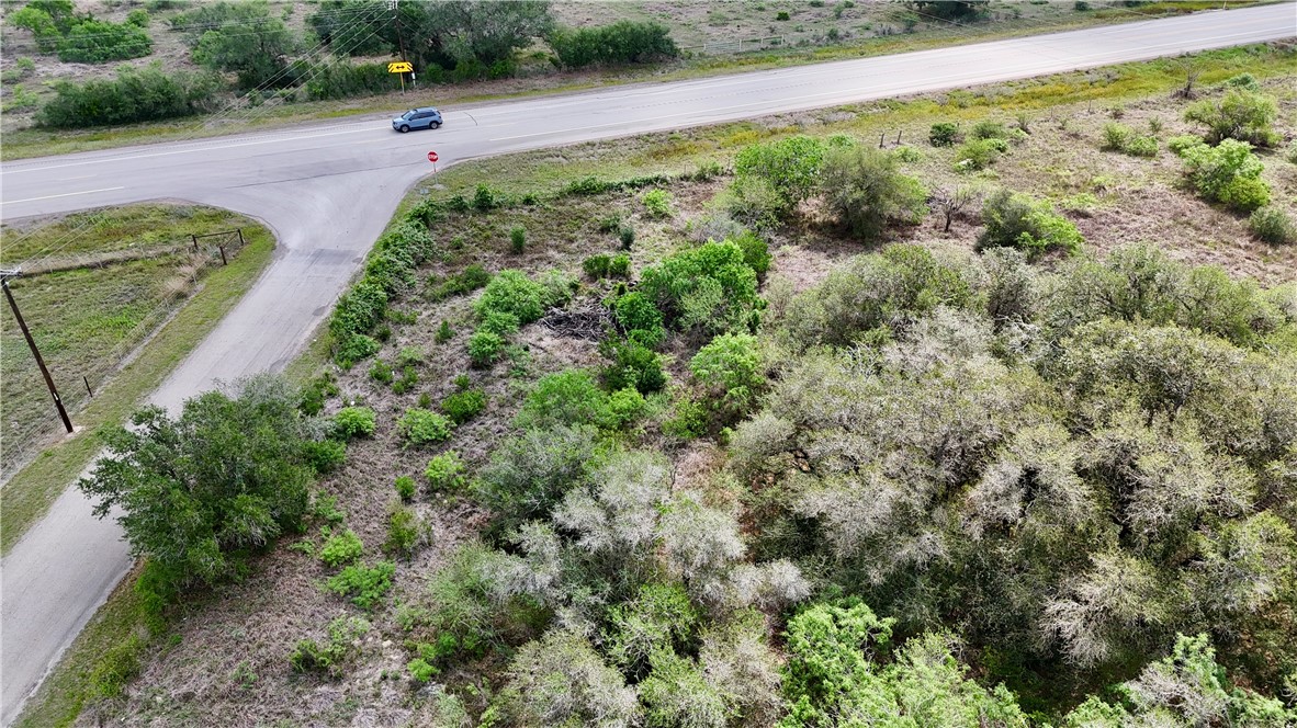 386 Old Goliad Road Refugio, TX 78377 - Photo 8 of 10