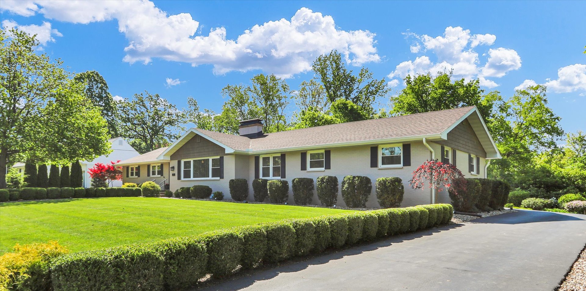 811 Hamilton Drive Champaign, IL 61820 - Photo 1 of 49