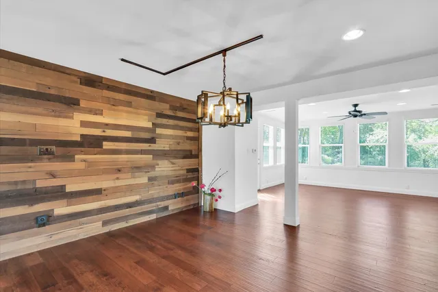 $675,000 | 811 Hamilton Drive, Champaign, IL 61820