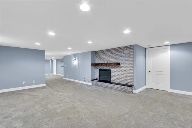 $675,000 | 811 Hamilton Drive, Champaign, IL 61820