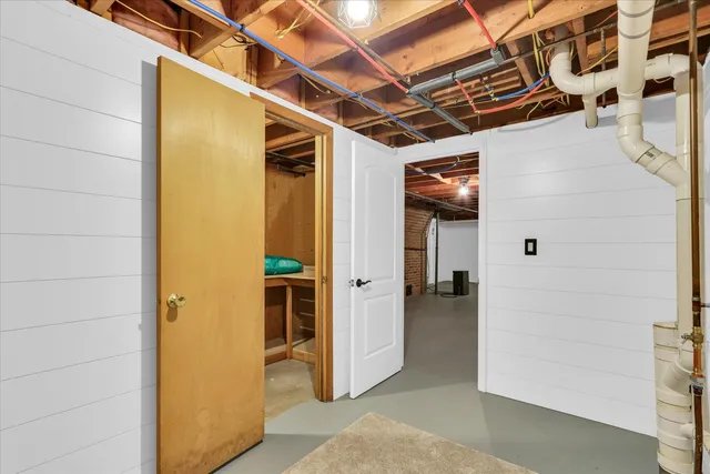 $675,000 | 811 Hamilton Drive, Champaign, IL 61820