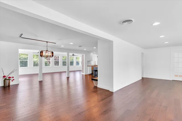 $675,000 | 811 Hamilton Drive, Champaign, IL 61820