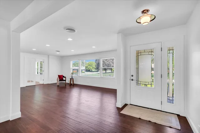 $675,000 | 811 Hamilton Drive, Champaign, IL 61820