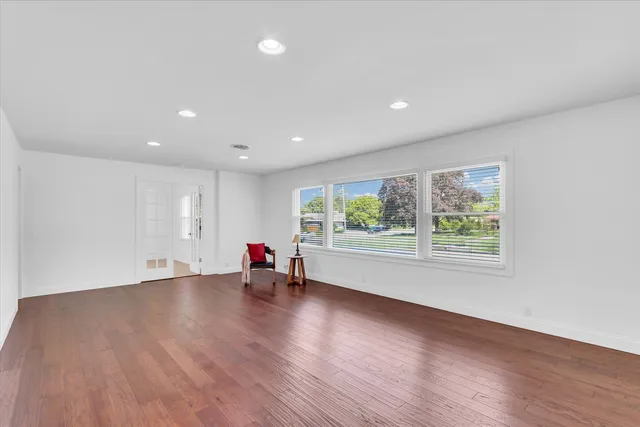 $675,000 | 811 Hamilton Drive, Champaign, IL 61820