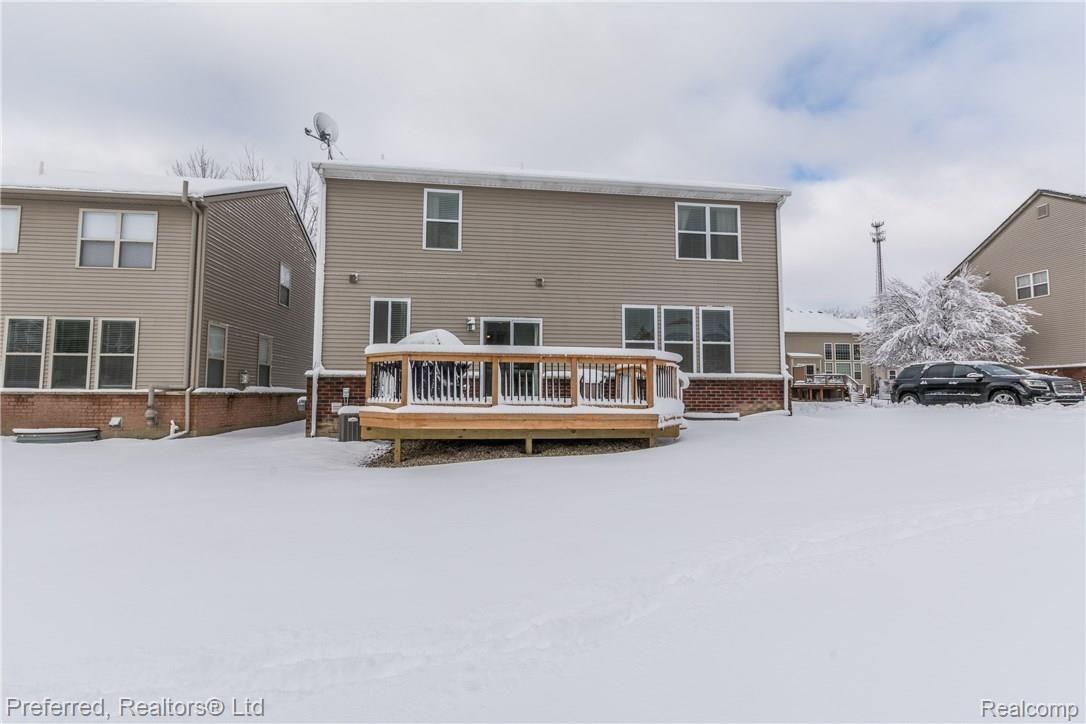 27436 Victoria Road Novi, MI 48374 - Photo 28 of 28 DSC_5819.jpg