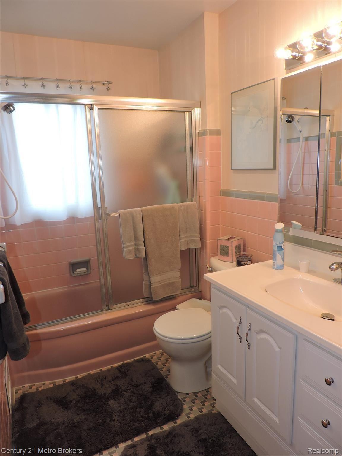 4110 Beecher Road Flint, MI 48532 - Photo 22 of 55 DSCN9547.JPG